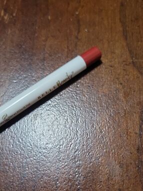 Belle Beauty kisser fixer waterproof gel lip liner True red